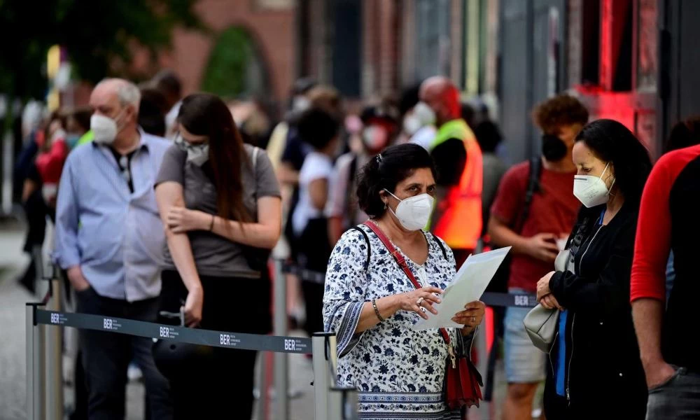 Γερμανία – Κορονοϊός: Ρεκόρ κρουσμάτων και στασιμότητα στους εμβολιασμούς